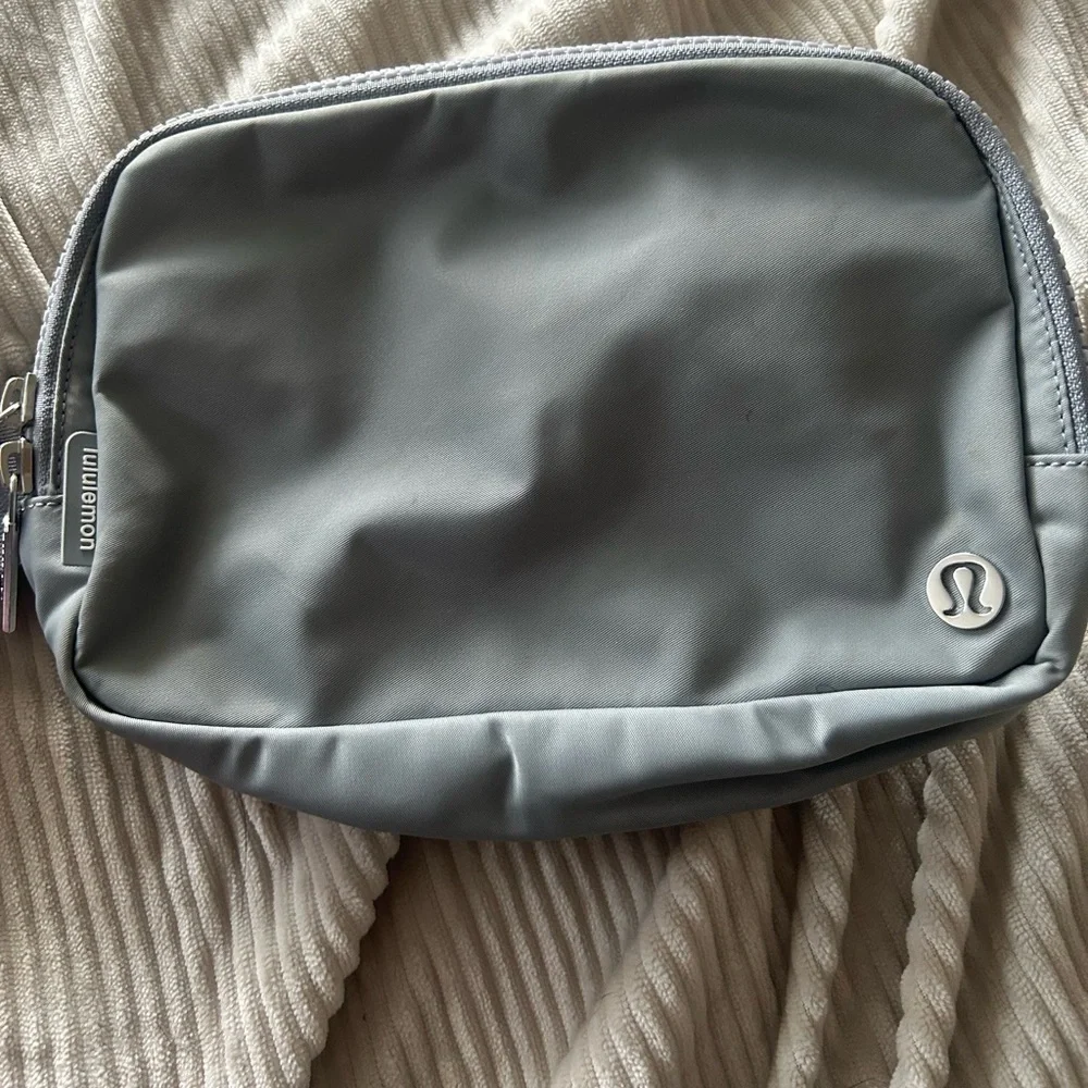 lululemon athletica Small Crossbody Pouch in Light Gray